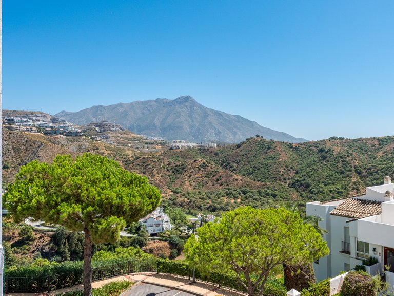 Apartment for Sale in Benahavis, Malaga, La Quinta 21