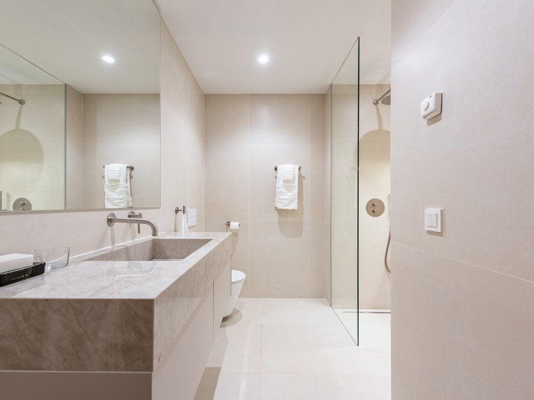 Elegante ático de dos plantas con piscina privada y vistas panorámicas – La Quinta, Benahavís 35
