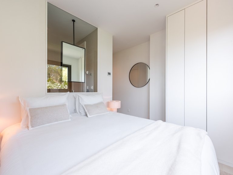 Elegante ático de dos plantas con piscina privada y vistas panorámicas – La Quinta, Benahavís 20