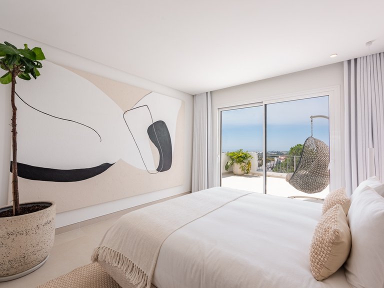 Elegante ático de dos plantas con piscina privada y vistas panorámicas – La Quinta, Benahavís 14