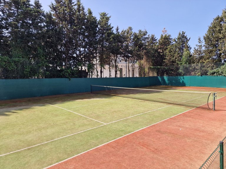 Villa nära stranden med privat tennisbana 2