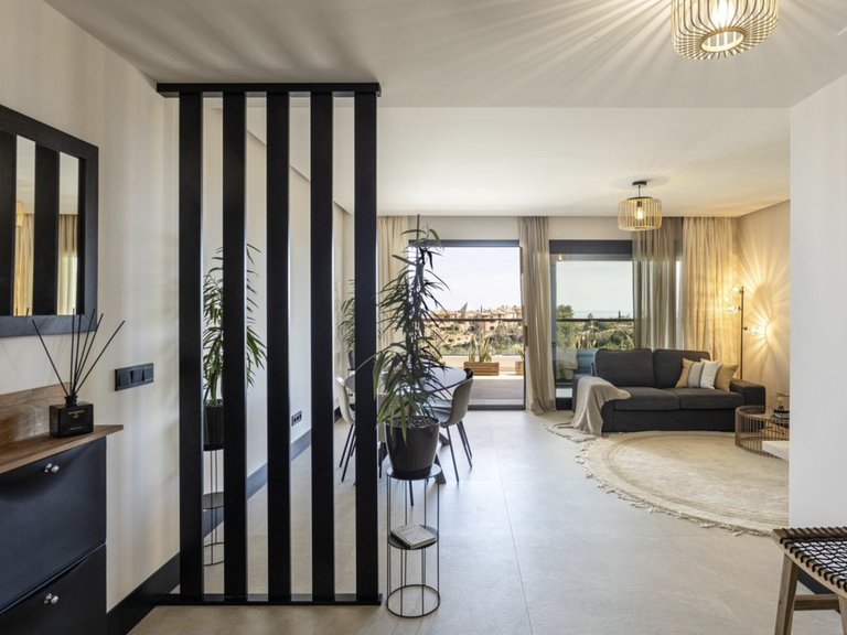 Apartment for Sale in Marbella, Malaga, Nueva Andalucia 6