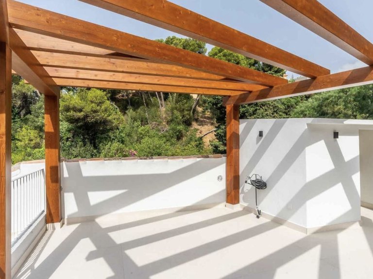 Exclusive Contemporary Villa for Sale in Huerta Belón, Marbella Centre 8