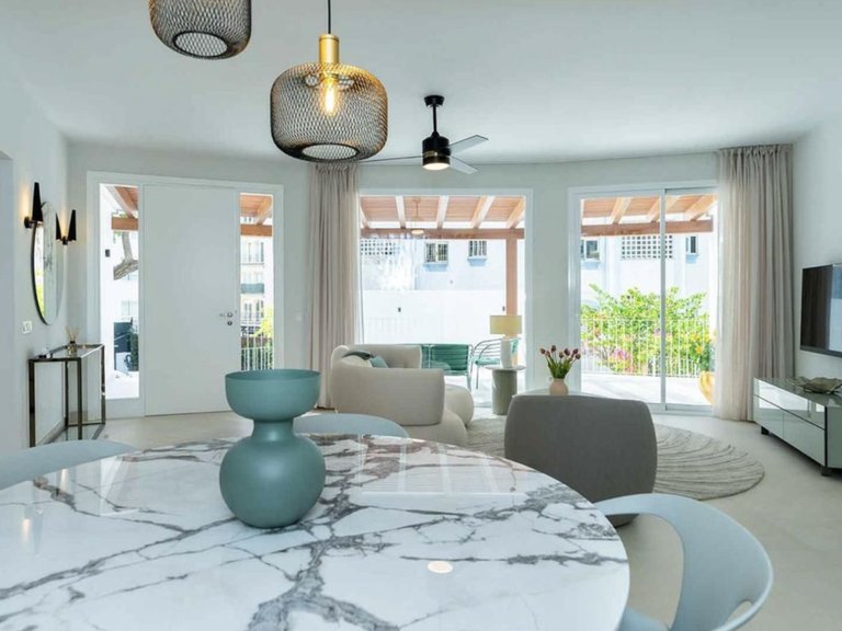 Exclusive Contemporary Villa for Sale in Huerta Belón, Marbella Centre 9