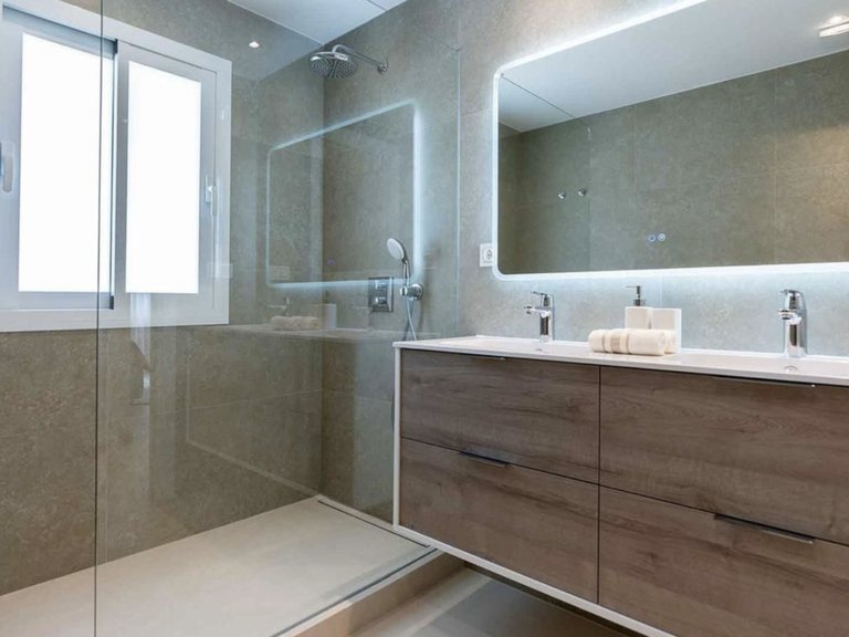 Exclusive Contemporary Villa for Sale in Huerta Belón, Marbella Centre 16