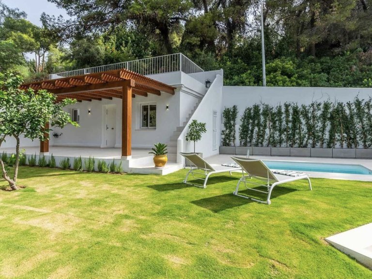 Exclusive Contemporary Villa for Sale in Huerta Belón, Marbella Centre 6