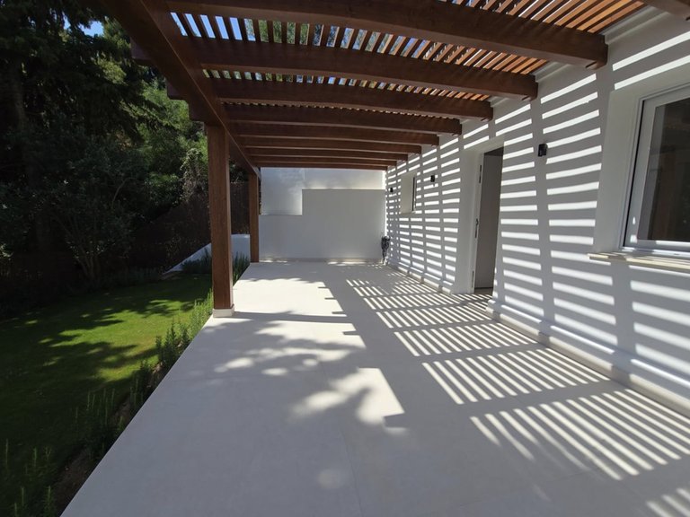 Exclusive Contemporary Villa for Sale in Huerta Belón, Marbella Centre 13