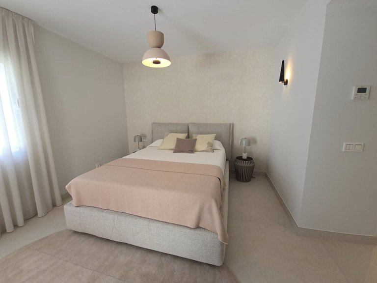 Exclusive Contemporary Villa for Sale in Huerta Belón, Marbella Centre 18