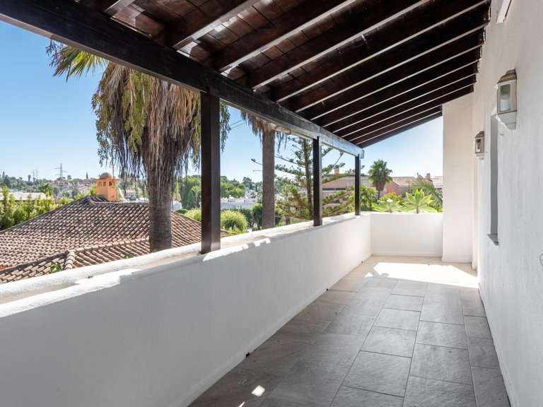Villa for Sale in Marbella, Malaga 30