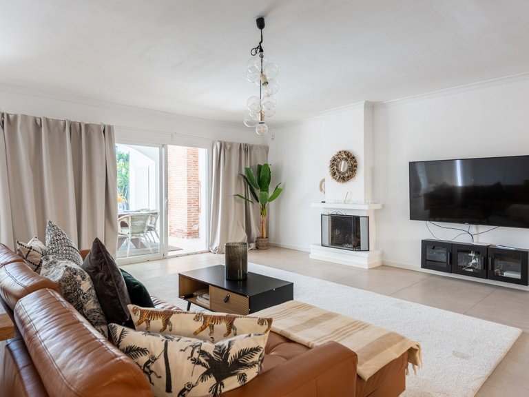 Villa for Sale in Marbella, Malaga 10
