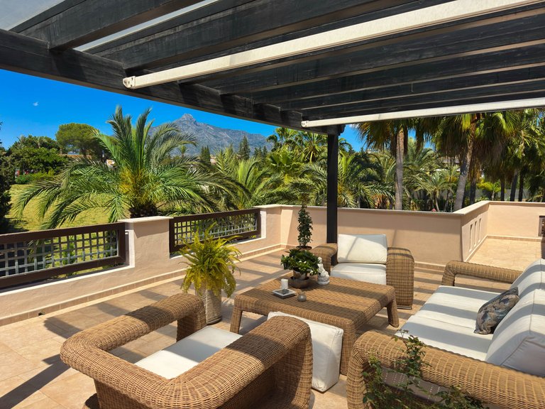 Penthouse for Sale in Marbella, Malaga 2