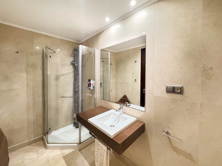 Penthouse for Sale in Marbella, Malaga 8