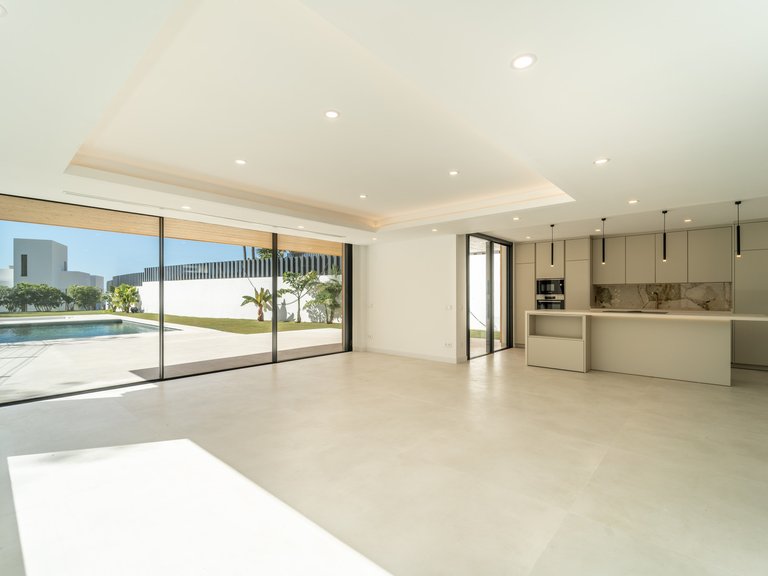 Villa for sale in Benalmadena, Malaga 3