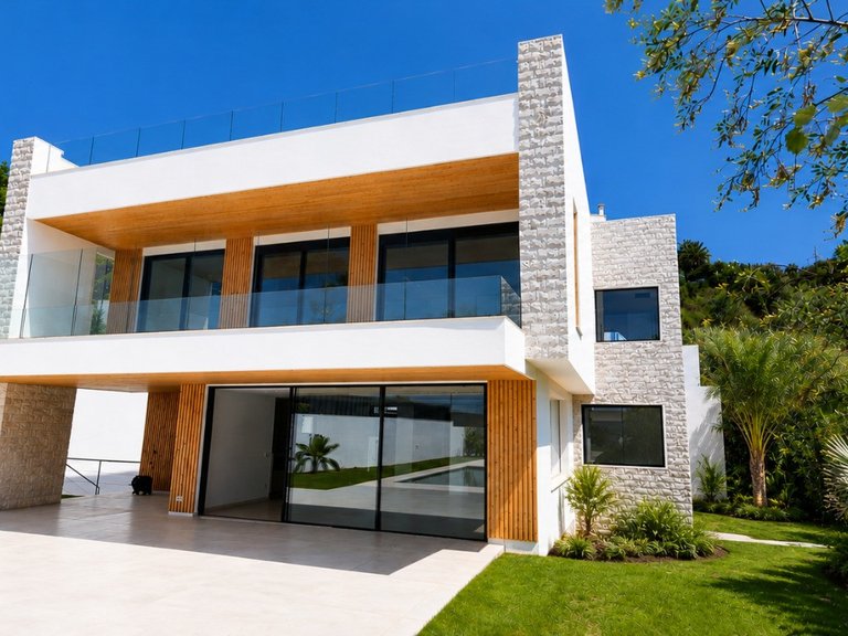Villa for sale in Benalmadena, Malaga 2