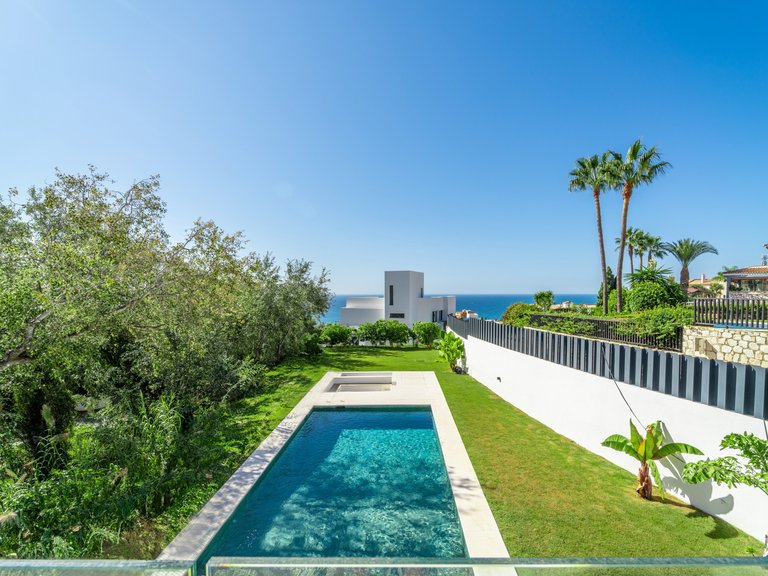 Villa for sale in Benalmadena, Malaga 2