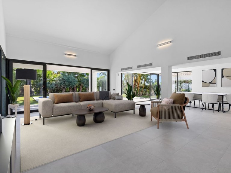 Villa for sale - beachside San Pedro 4