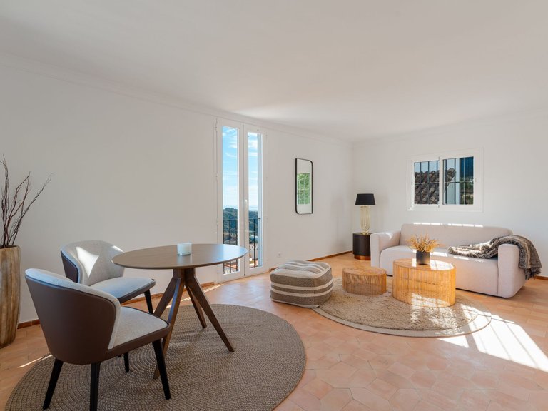 Villa for Sale in Benahavis, Malaga 11