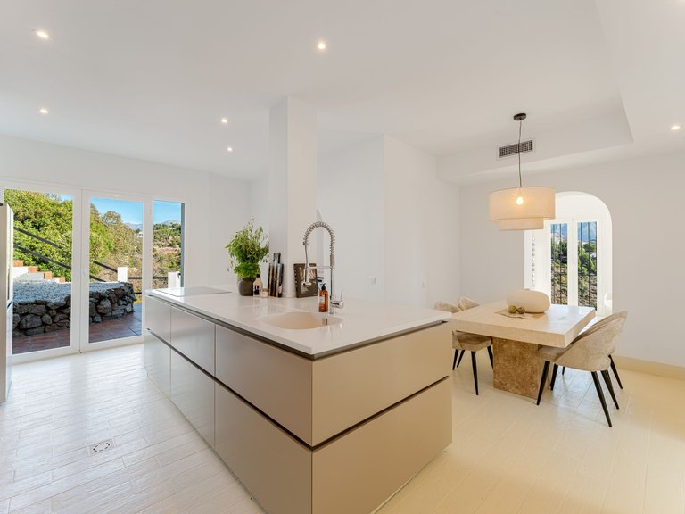 Villa for Sale in Benahavis, Malaga 2