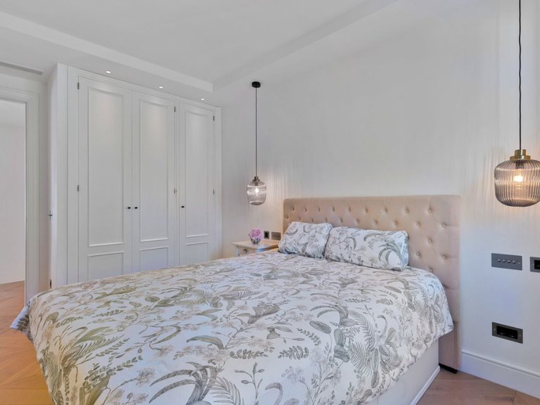Villa for Sale in Marbella, Malaga 18