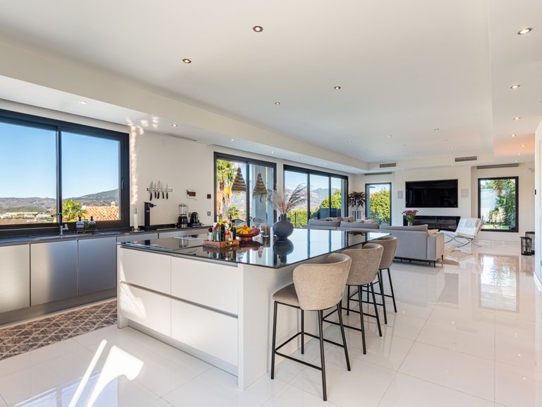 Villa for sale in Mijas Costa, Malaga 6