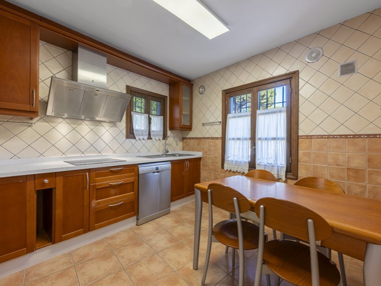 Town House for Sale in Marbella, Malaga 13