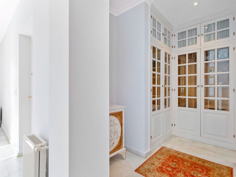 Villa for Sale in Marbella, Malaga 30