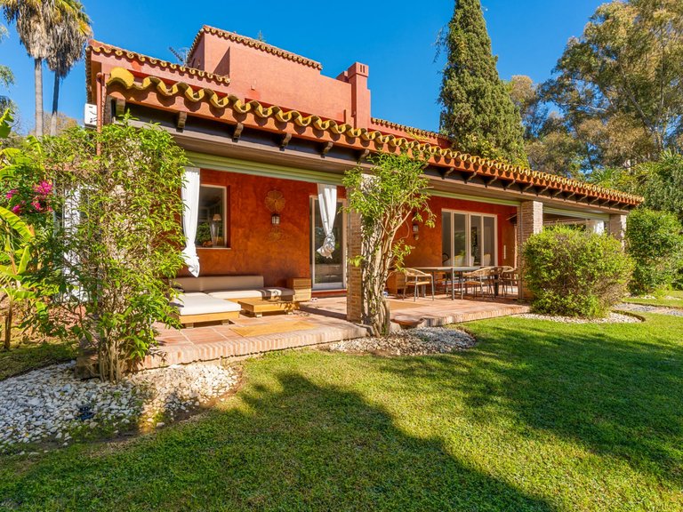 Villa for Sale in Marbella, Malaga 12