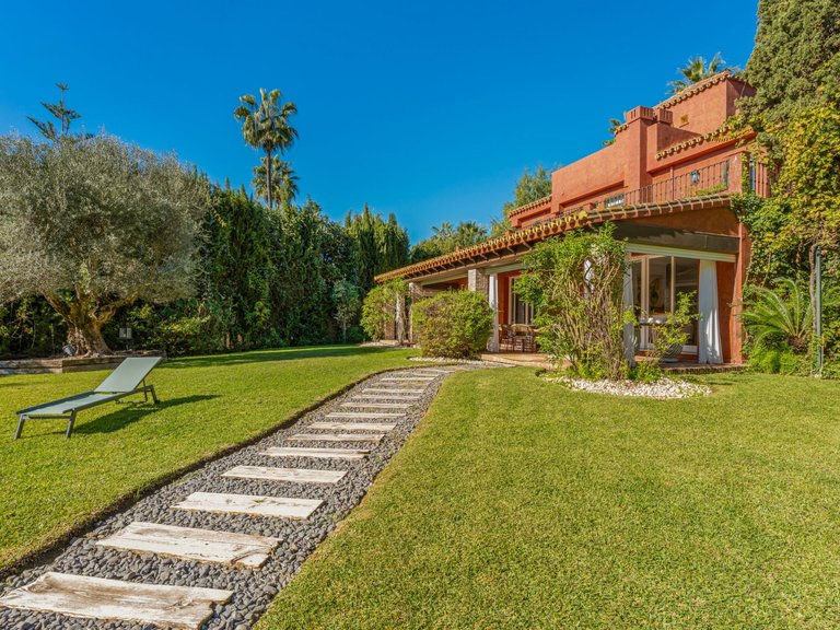 Villa for Sale in Marbella, Malaga 9
