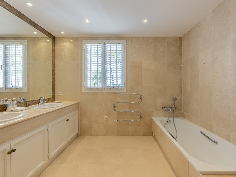 Villa for Sale in Benahavis, Malaga 17