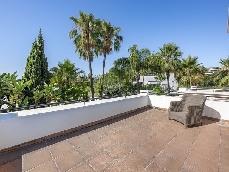 Villa for Sale in Benahavis, Malaga 27