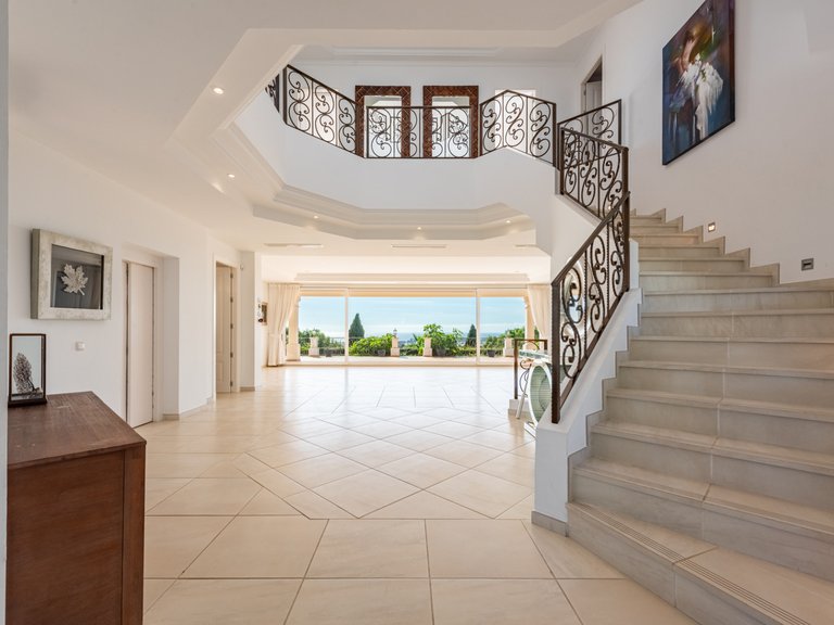 Villa for Sale in Benahavis, Malaga 3