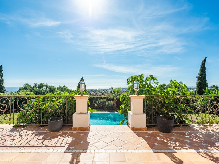 Villa for Sale in Benahavis, Malaga 38
