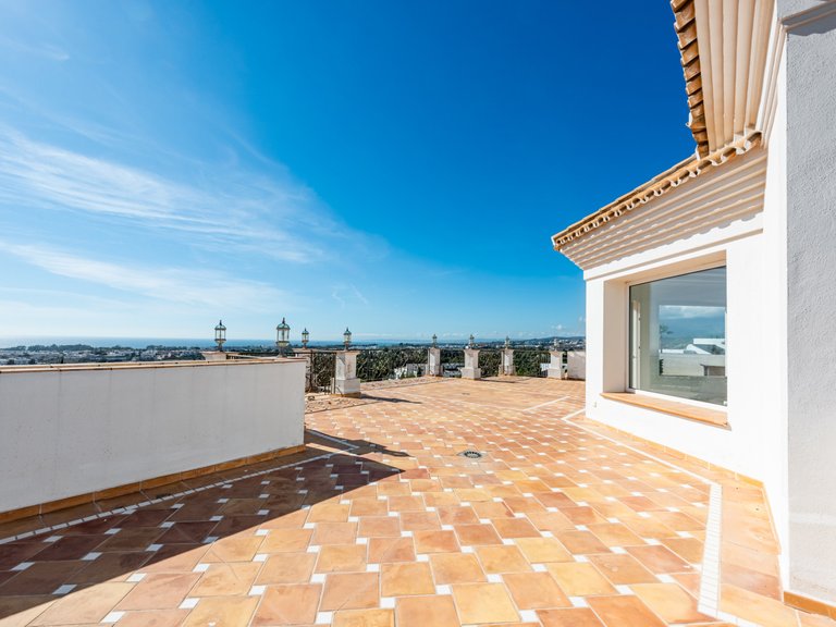 Villa for Sale in Benahavis, Malaga 23