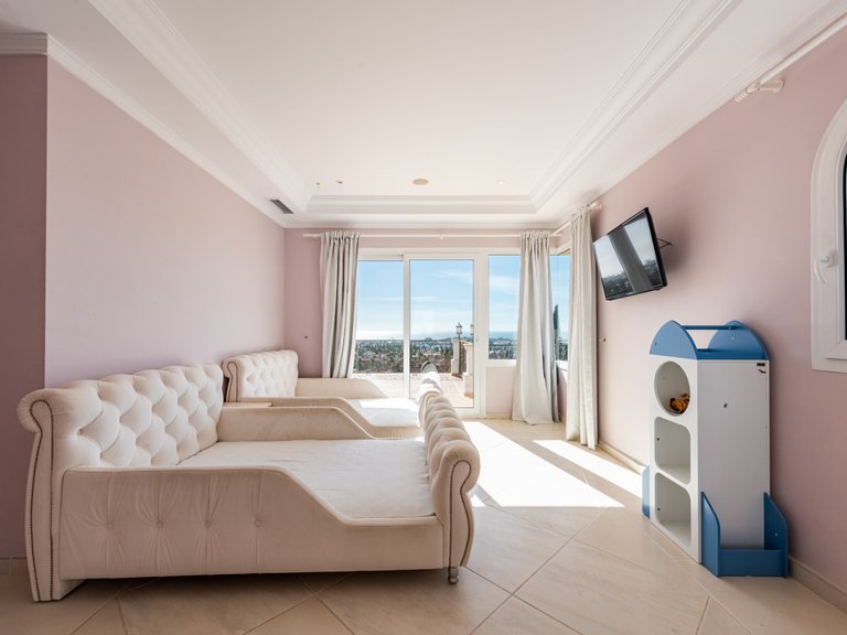 Villa for Sale in Benahavis, Malaga 17