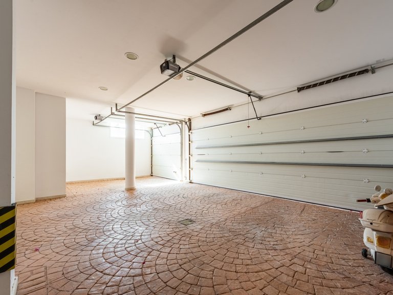 Villa for Sale in Benahavis, Malaga 34
