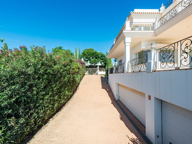 Villa for Sale in Benahavis, Malaga 42