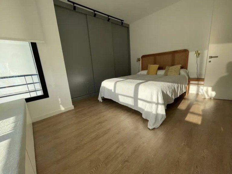 Luxurious Renovated Penthouse with Sea Views Steps from the Beach – Marbella Golden Mile 7