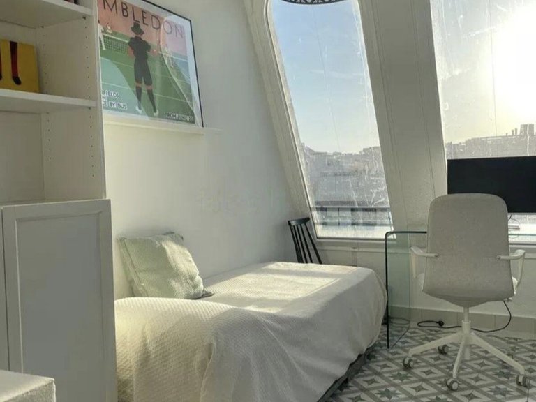 Luxurious Renovated Penthouse with Sea Views Steps from the Beach – Marbella Golden Mile 8