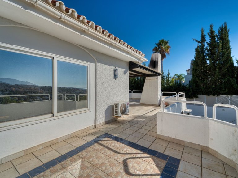 Villa for Sale in Marbella, Malaga 16
