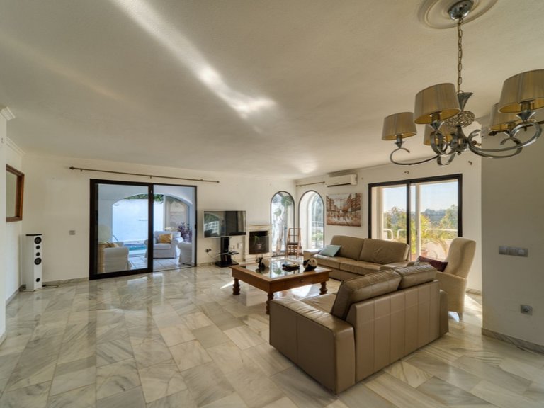 Villa for Sale in Marbella, Malaga 24