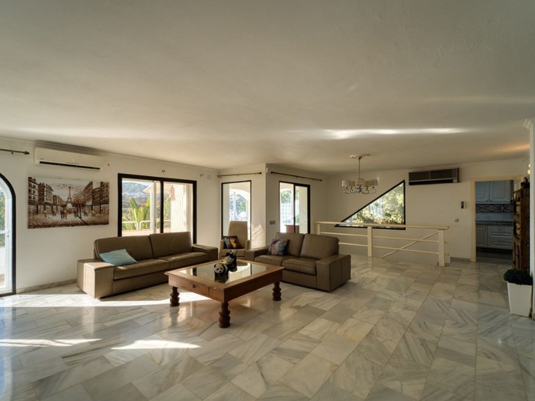 Villa for Sale in Marbella, Malaga 9