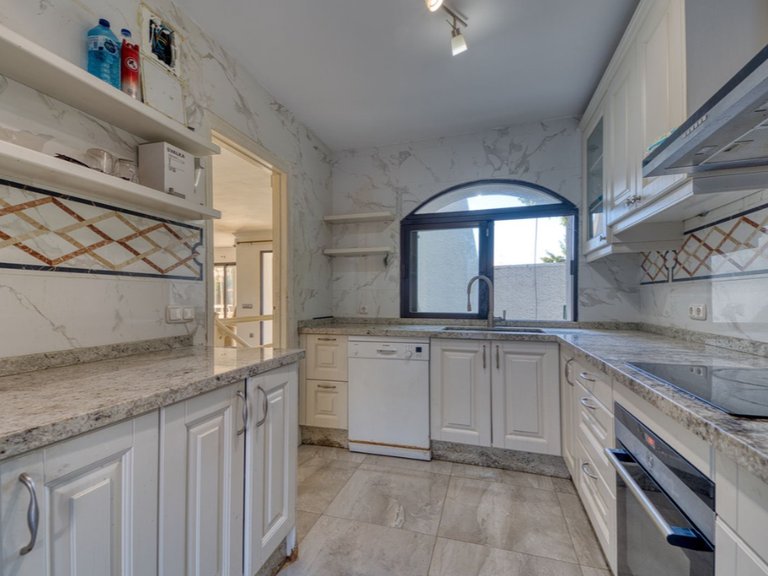 Villa for Sale in Marbella, Malaga 25