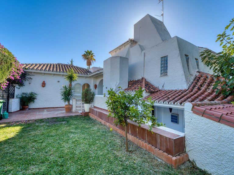 Villa for Sale in Marbella, Malaga 27