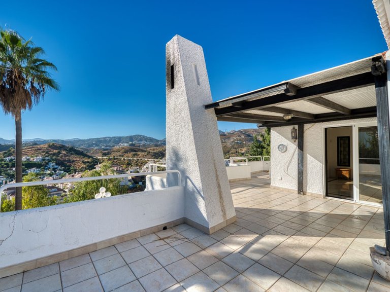 Villa for Sale in Marbella, Malaga 18