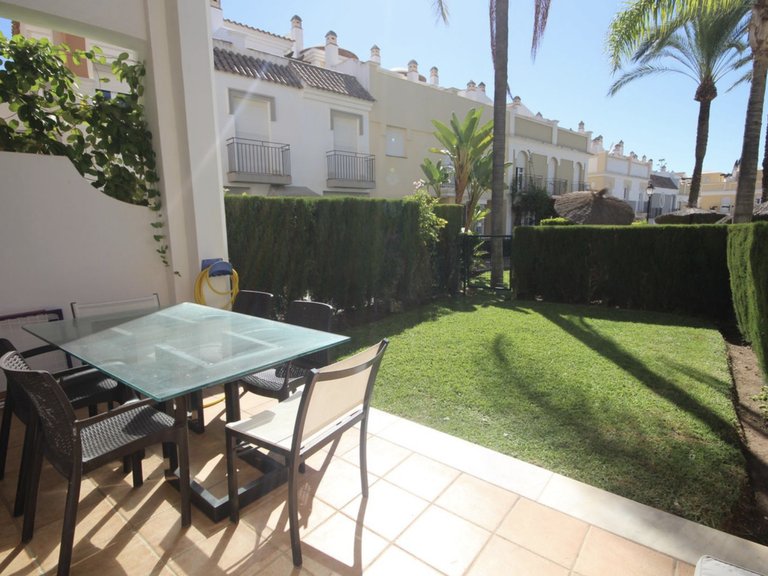 Elegant Parhus vid Strandkanten i Bahía de Marbella 15