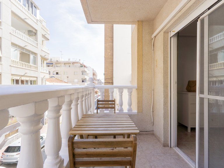 Apartment for sale in Torrevieja, Alicante 1