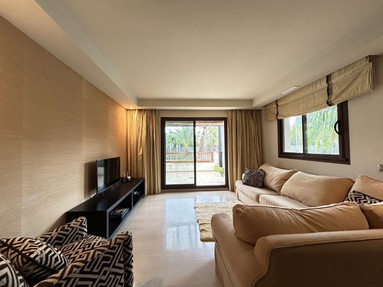 Apartment for Sale in Marbella, Malaga 25