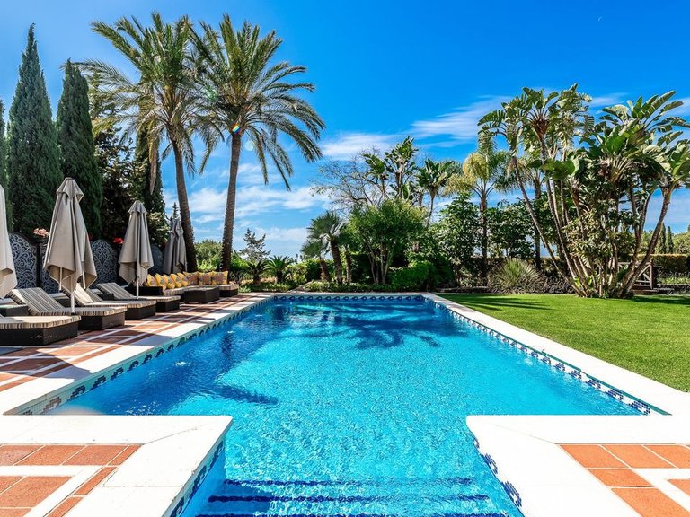 Villa for Sale in Marbella, Malaga, Marbella Golden Mile 15