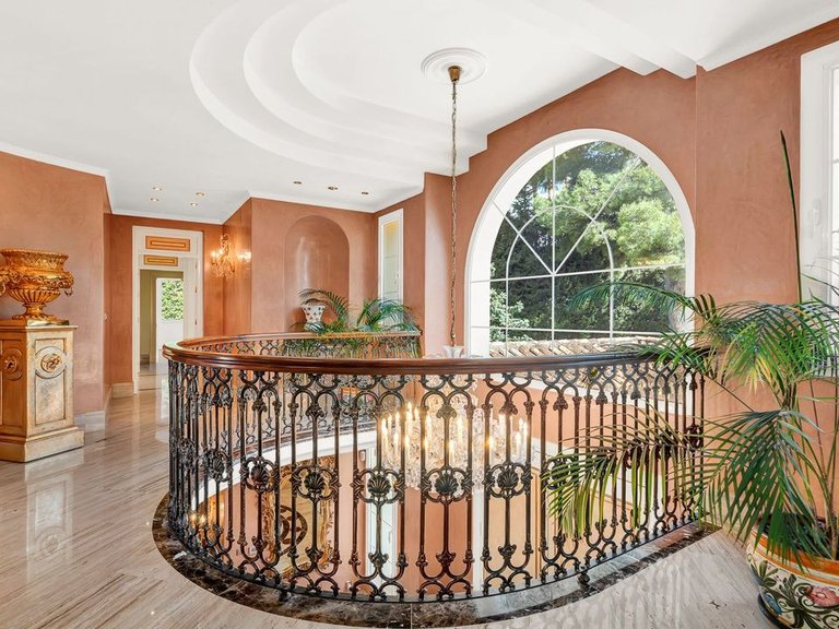 Villa for Sale in Marbella, Malaga, Marbella Golden Mile 7