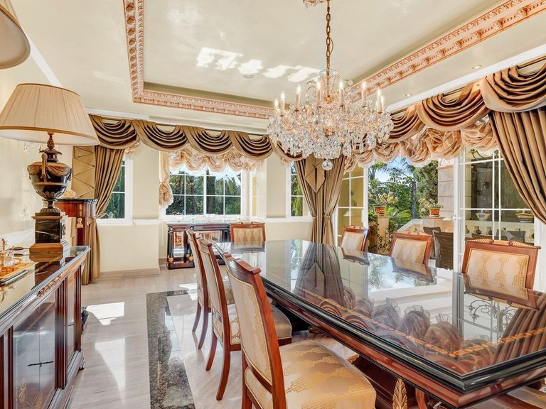 Villa for Sale in Marbella, Malaga, Marbella Golden Mile 5